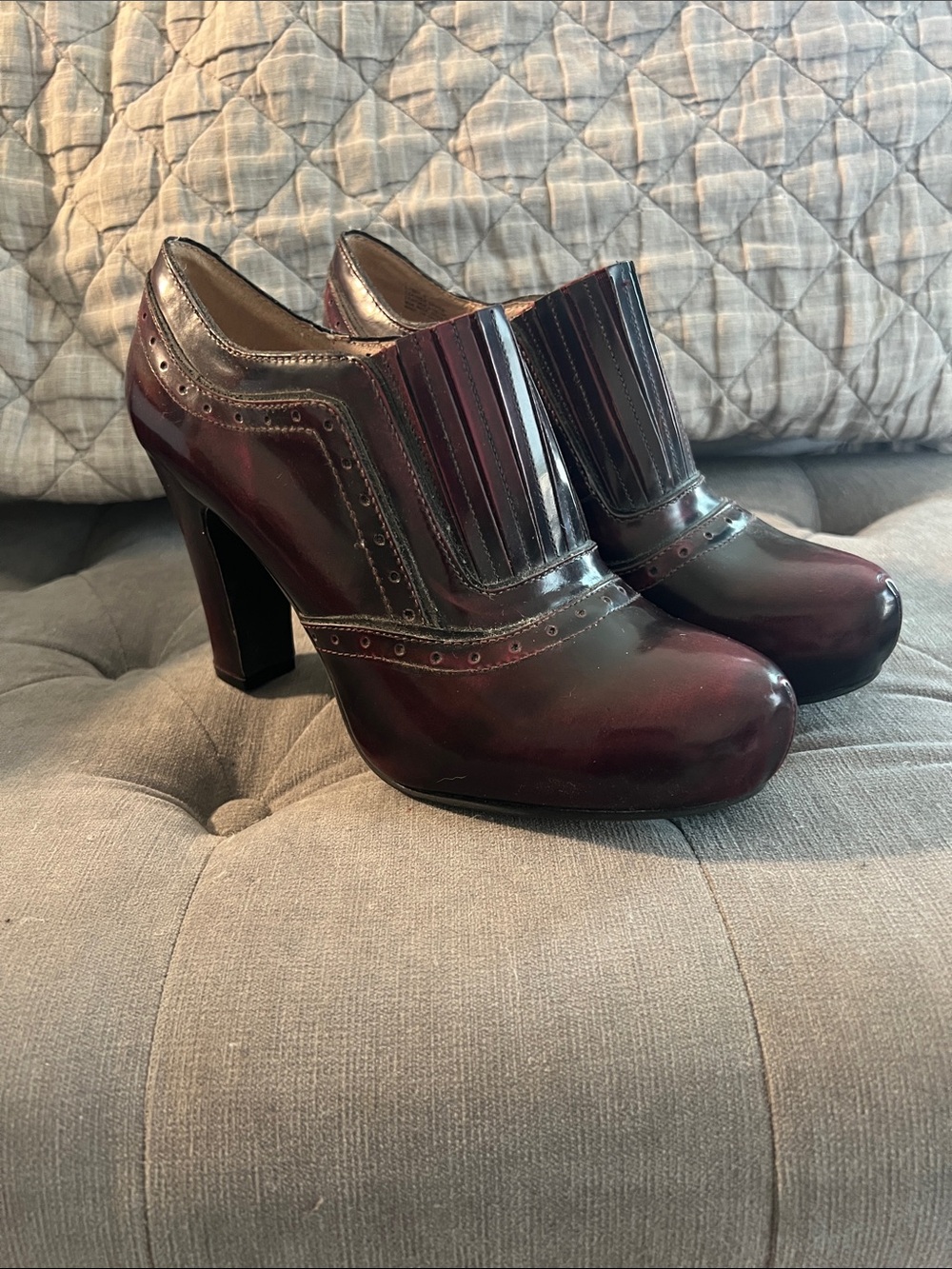 Mix Mooz Women's Burgundy Patent Leather High-Heel Oxford Booties Size 9